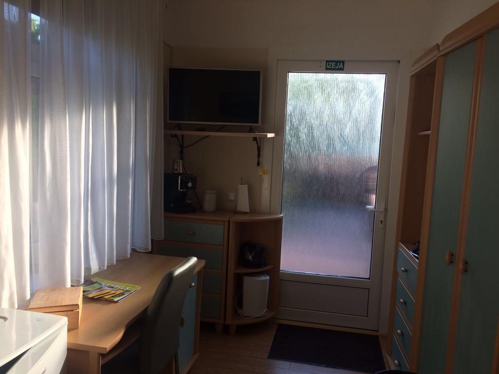 Viesu Nams Mezu 13 Hotel Ventspils Luaran gambar